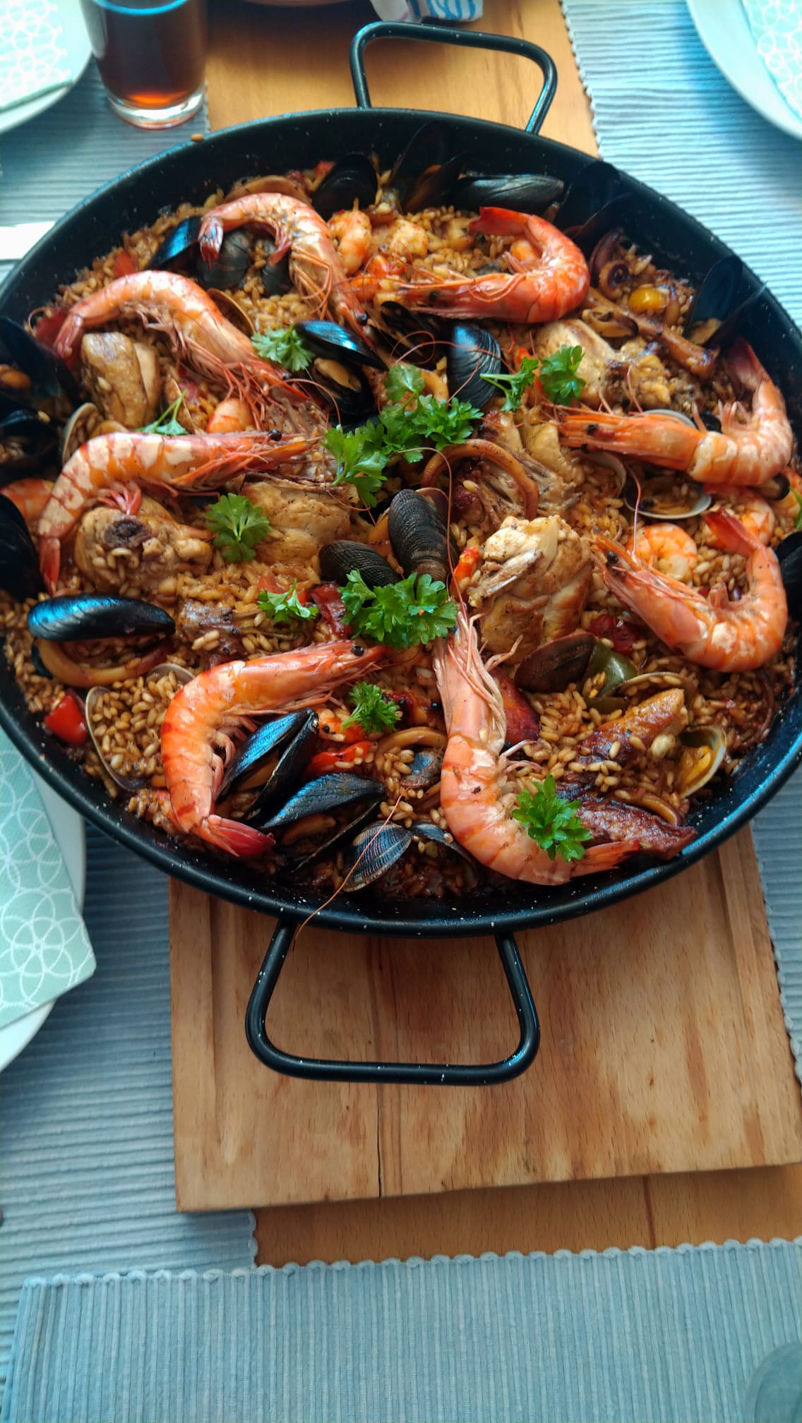 Meeresfrüchte-Paella mit Reis